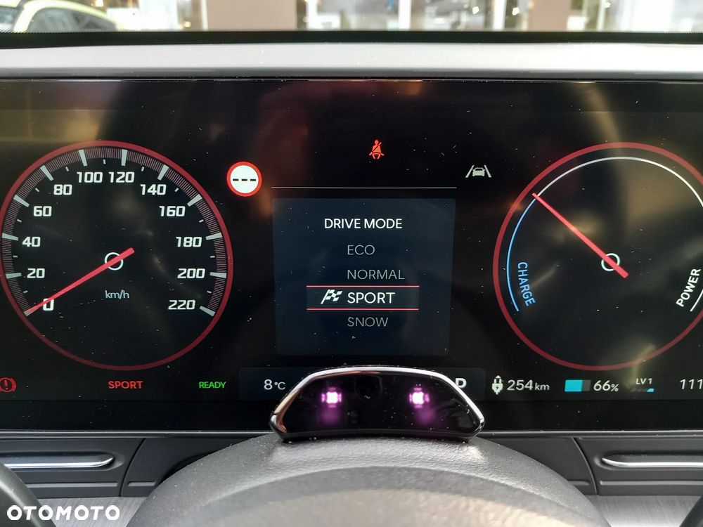 Hyundai Kona 65kWh Executive - 28