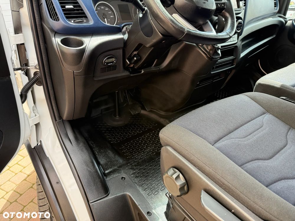 Iveco Daily L3H2 HI-MATIC - 24