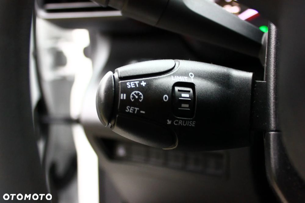 Toyota Proace City CHŁODNIA 1.5D-4D 102KM LONG L2 3 Osobowy - 29