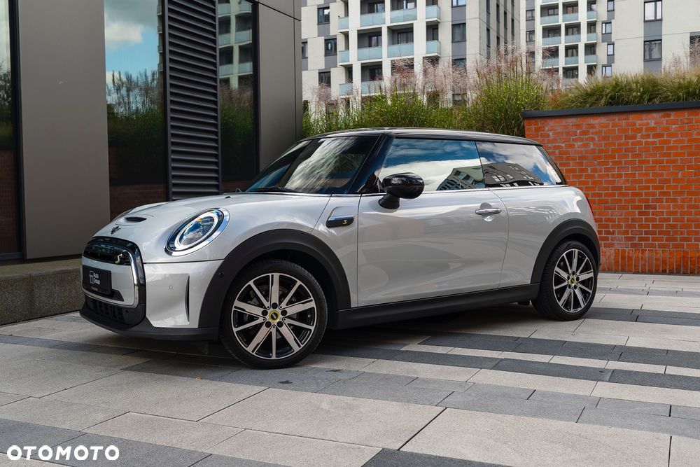 MINI Cooper SE Essential Trim - 31