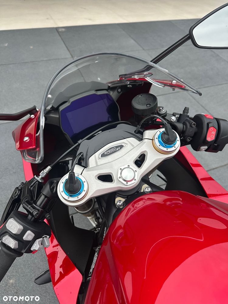 Triumph Speed Triple - 10