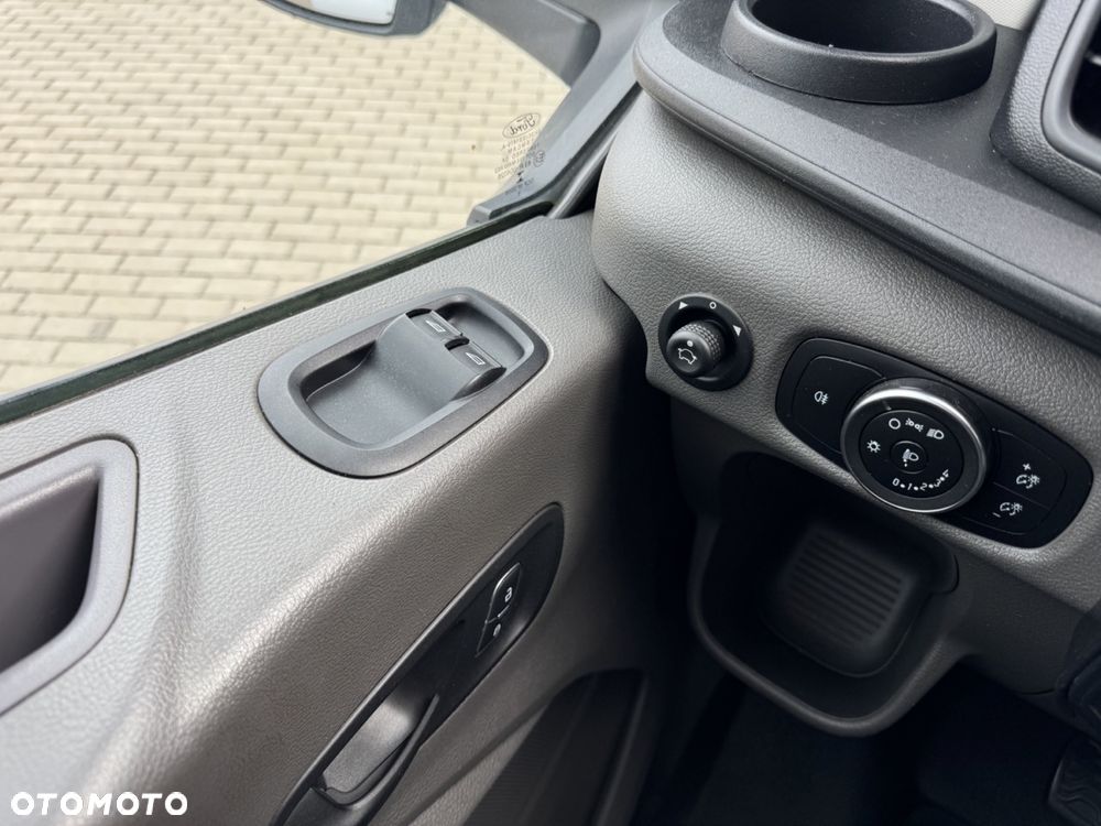 Ford TRANSIT - 23