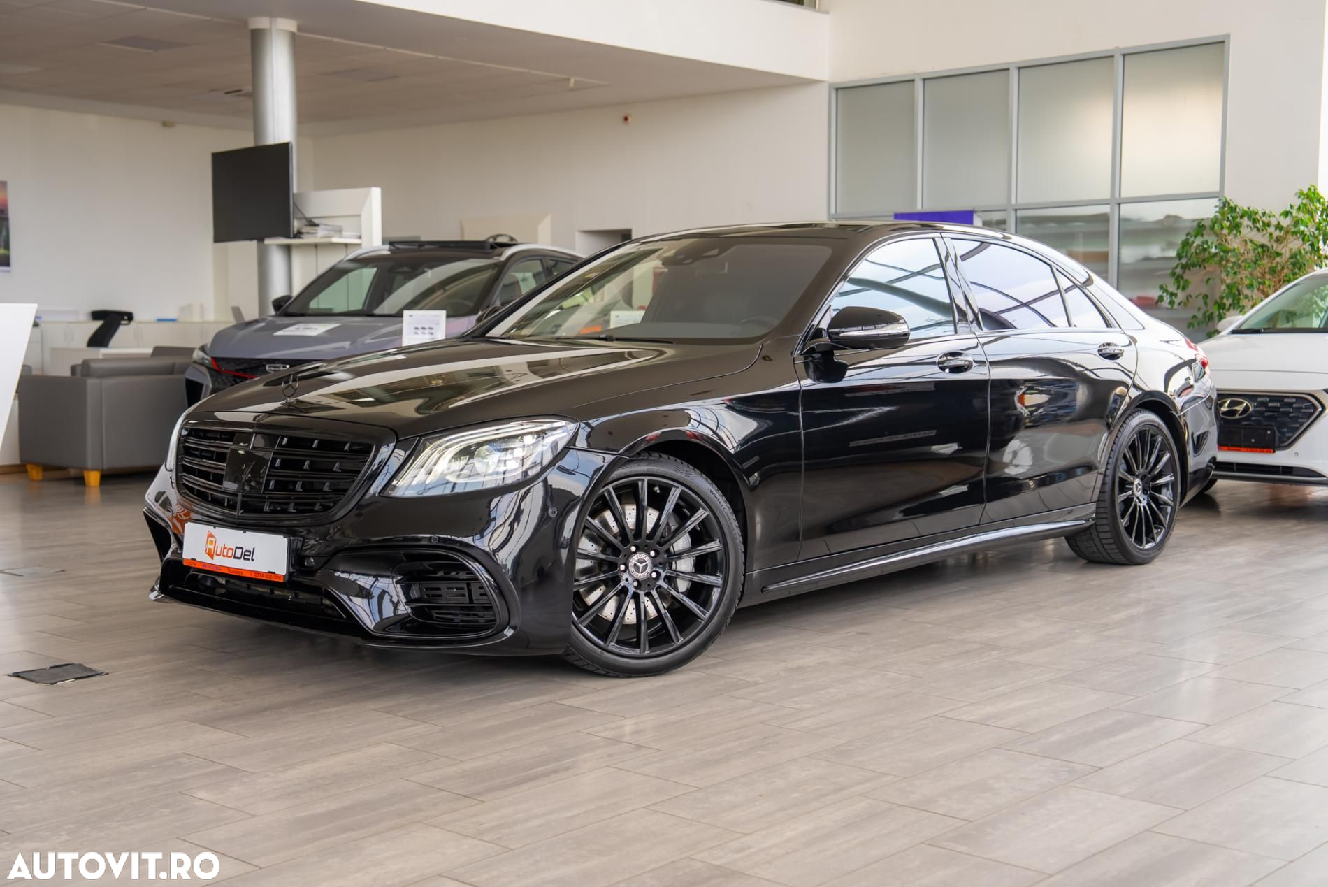 Mercedes-Benz S 560 4MATIC Long Aut. - 2