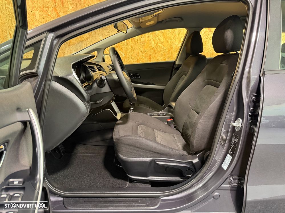 Kia Ceed SW 1.4 CRDi ECO - 14