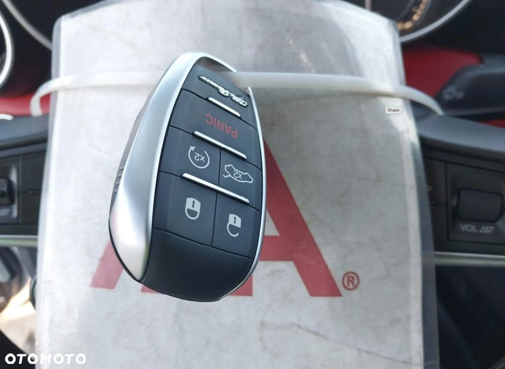 Alfa Romeo Giulia 2.0 Turbo 16V AT8 Veloce Ti - 9