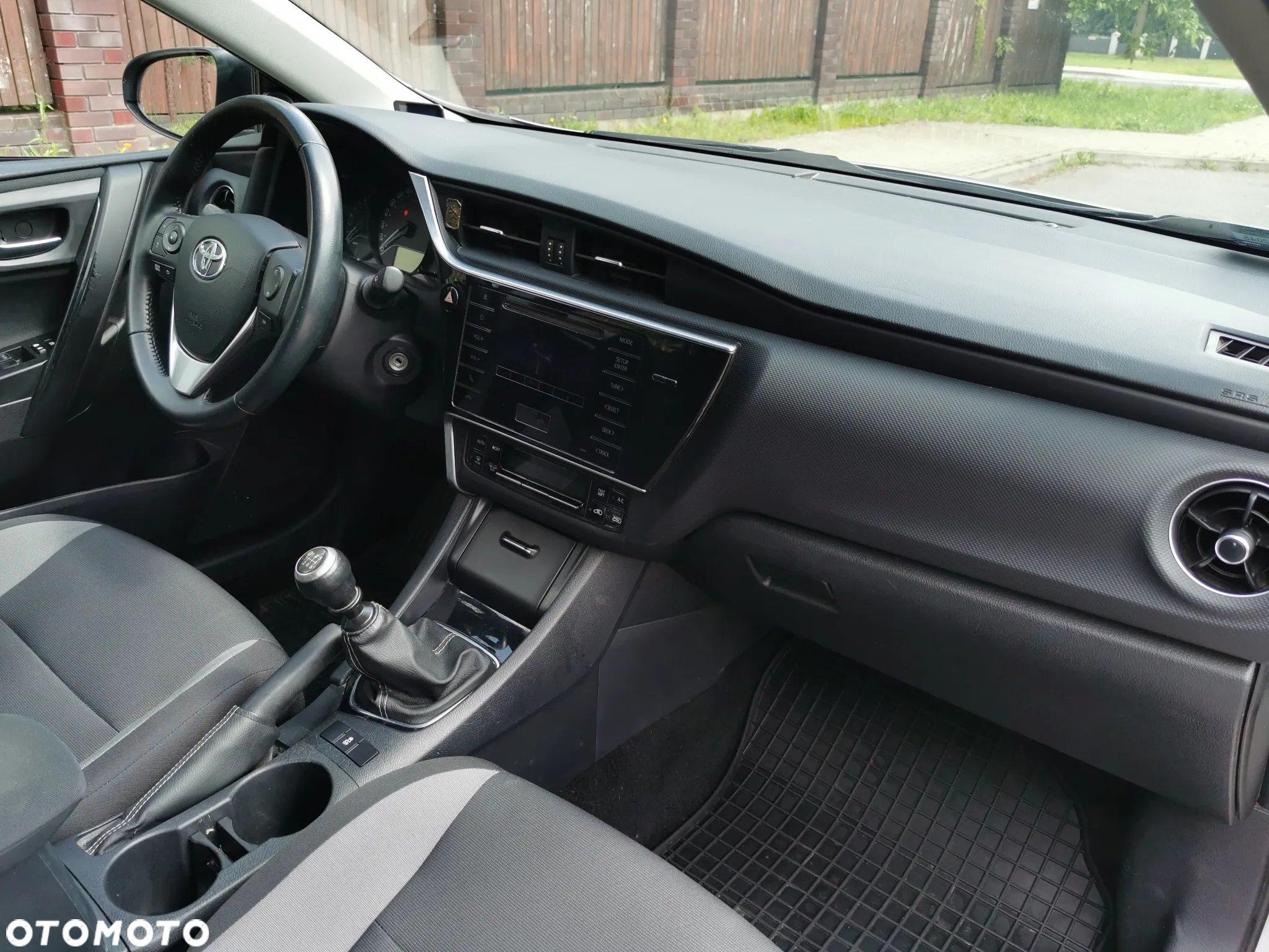 Toyota Auris - 7