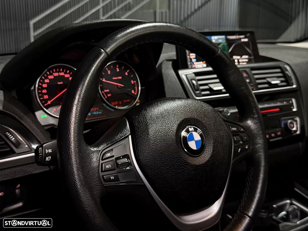 BMW 116 d Line Urban - 11