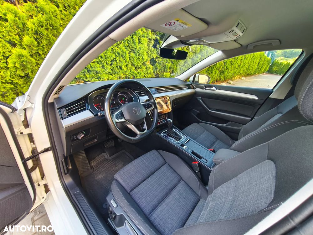 Volkswagen Passat 2.0 TDI SCR DSG Elegance - 10