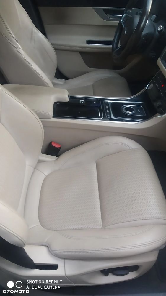 Jaguar XF - 23
