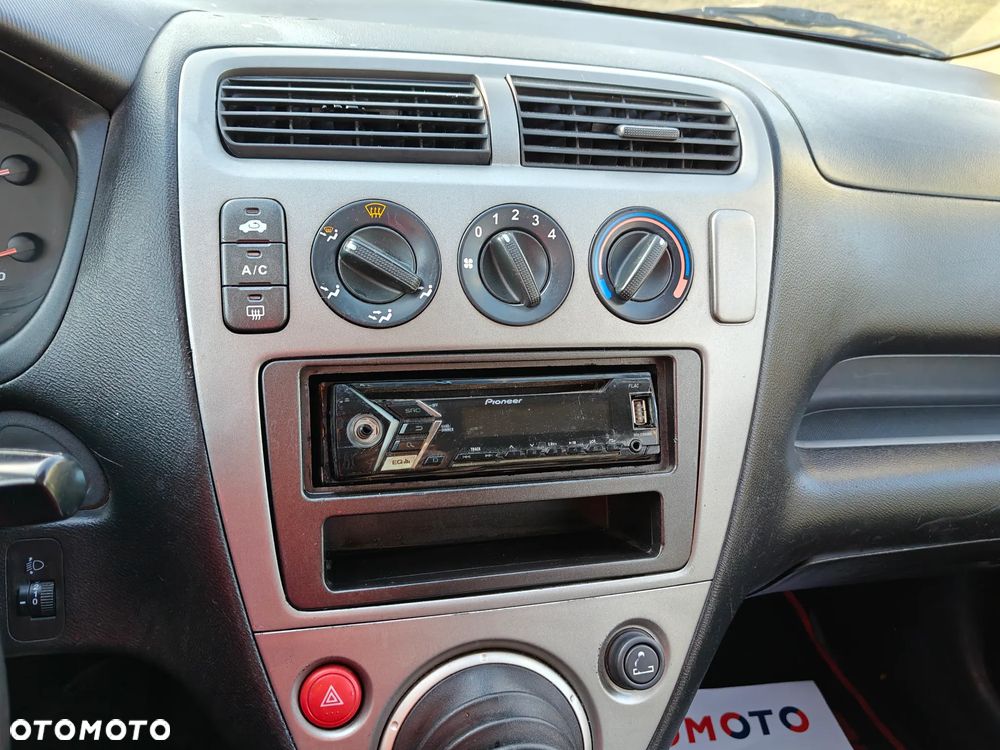 Honda Civic 1.4i LS - 23