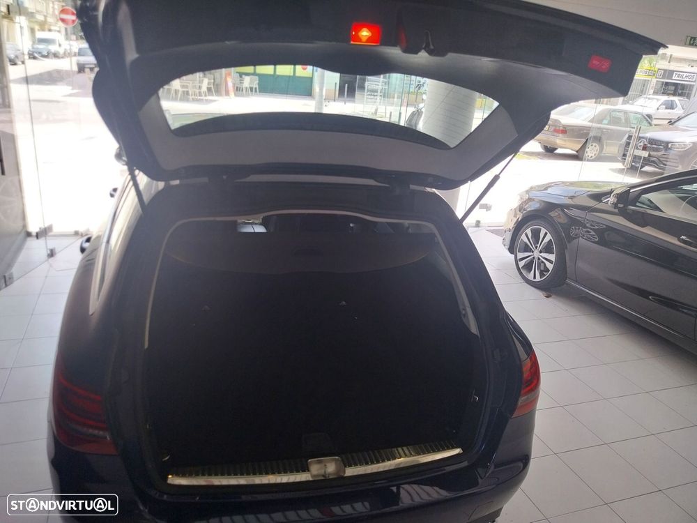Mercedes-Benz C 200 - 12