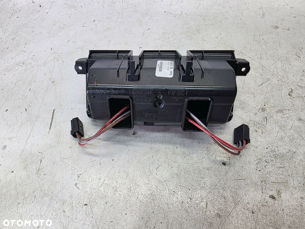 GNIAZDO ZAPALNICZKI TYŁ TUNELU ŚRODKOWEGO AUDI Q7 4M 4M0864061 - 8