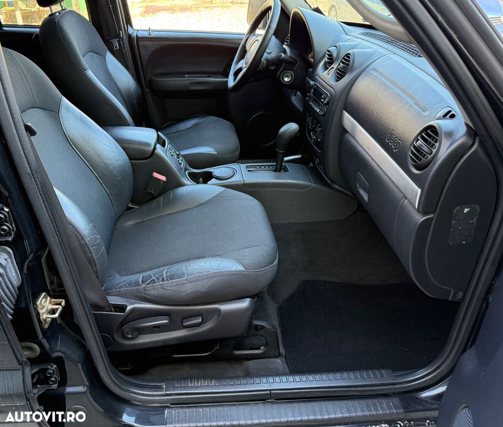 Jeep Cherokee 2.8 CRD Renegade - 16