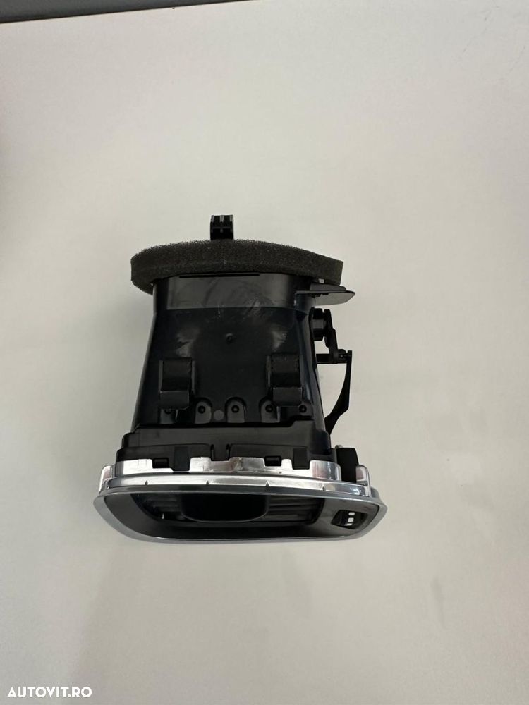 Grila aerisire bord stanga fata Volvo V40 S60 V60 30791697 - 2