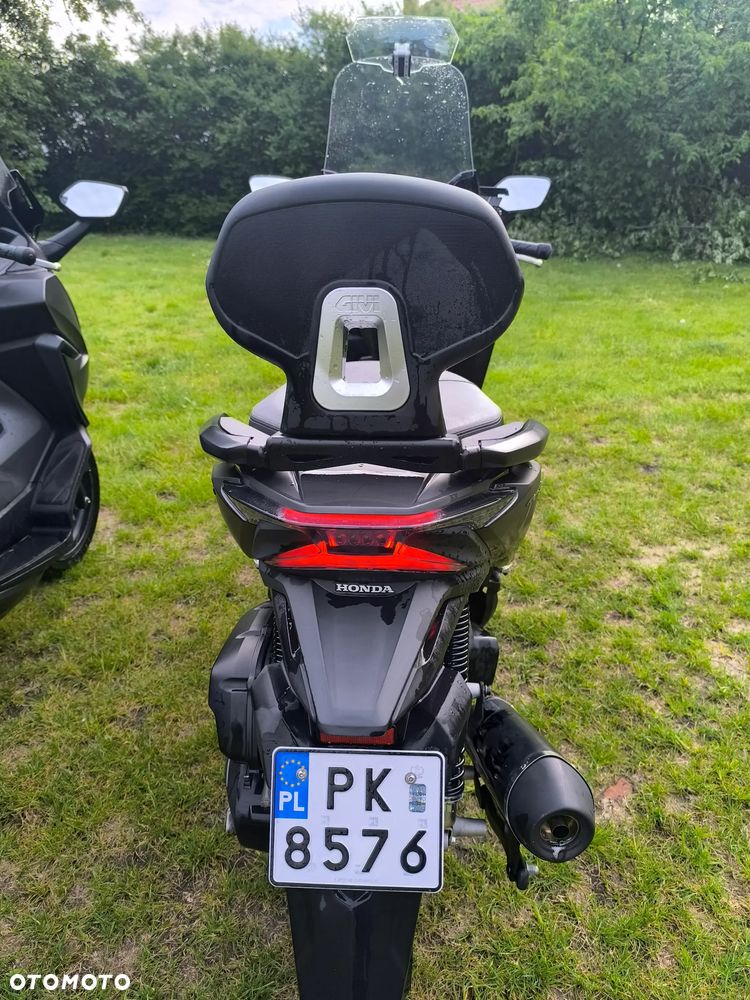 Honda NSS - 11