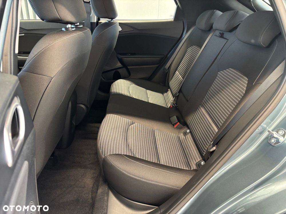 Kia XCeed - 10