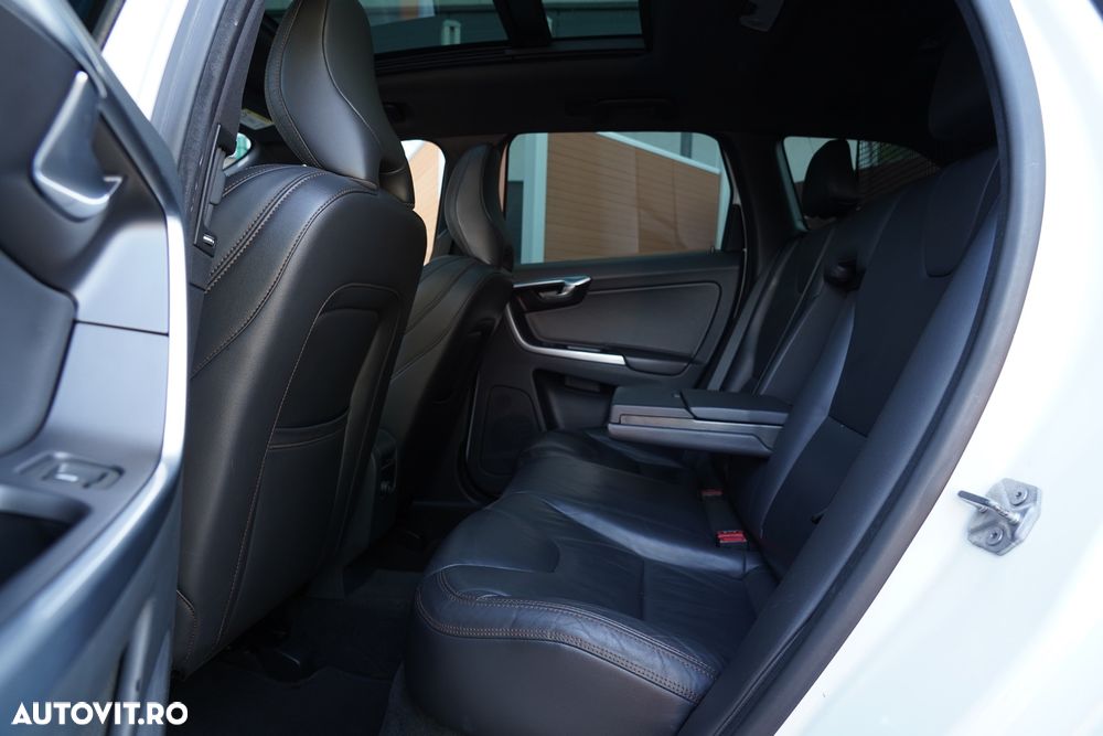 Volvo XC 60 D4 Geartronic Summum - 21