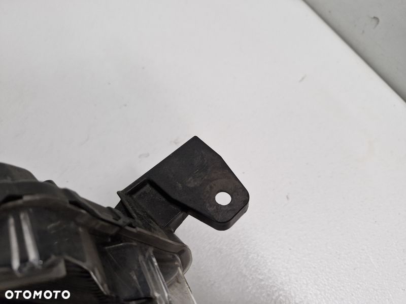 TOYOTA AVENSIS T27 LIFT T29 LAMPA REFLEKTOR PRAWY PRZÓD PRZEDNI SOCZEWKA UK - 5
