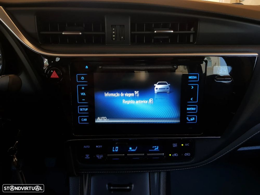 Toyota Auris Touring Sports 1.4 D-4D C.+P.Techo+P.Sport - 18