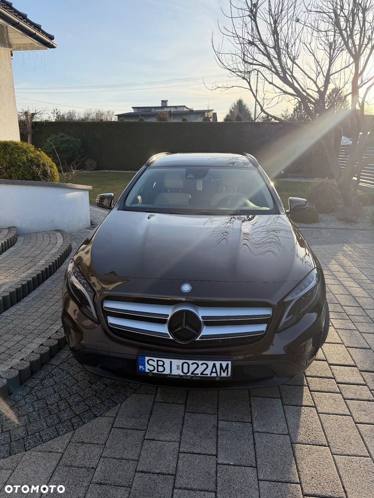 Mercedes-Benz GLA 200 (CDI) d 4Matic 7G-DCT - 2