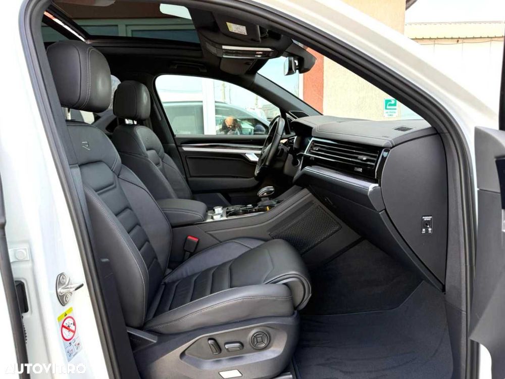 Volkswagen Touareg - 21