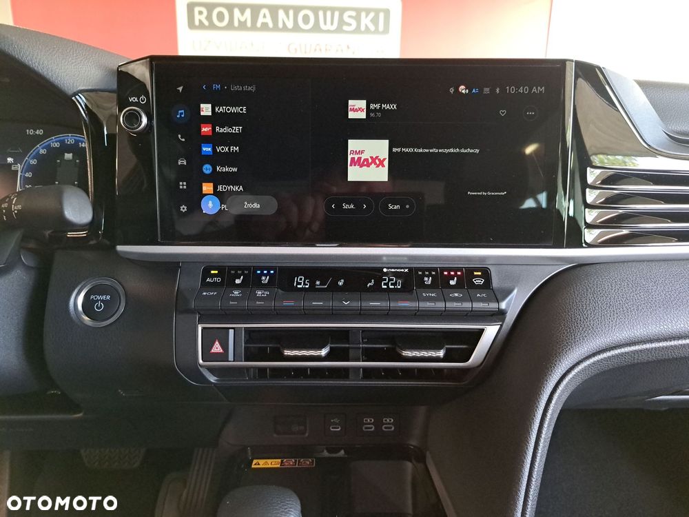 Toyota Camry - 21