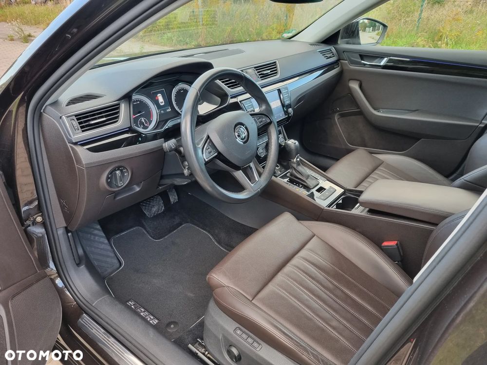 Skoda Superb 2.0 TDI L&K DSG - 10