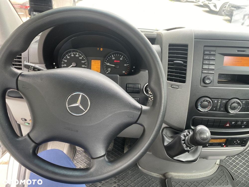 Mercedes-Benz Sprinter - 9