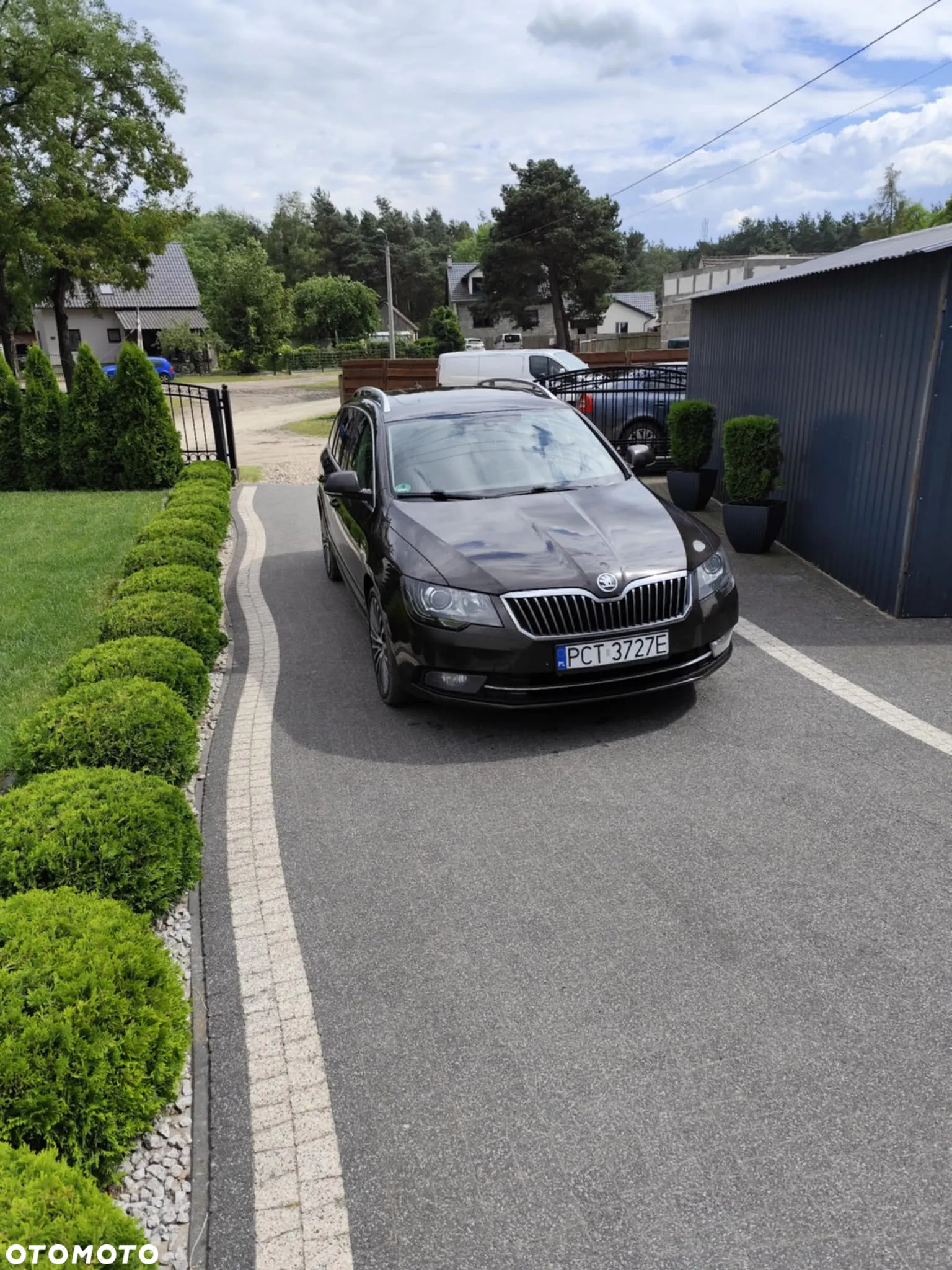 Skoda Superb Combi 2.0 TDI L&K - 10