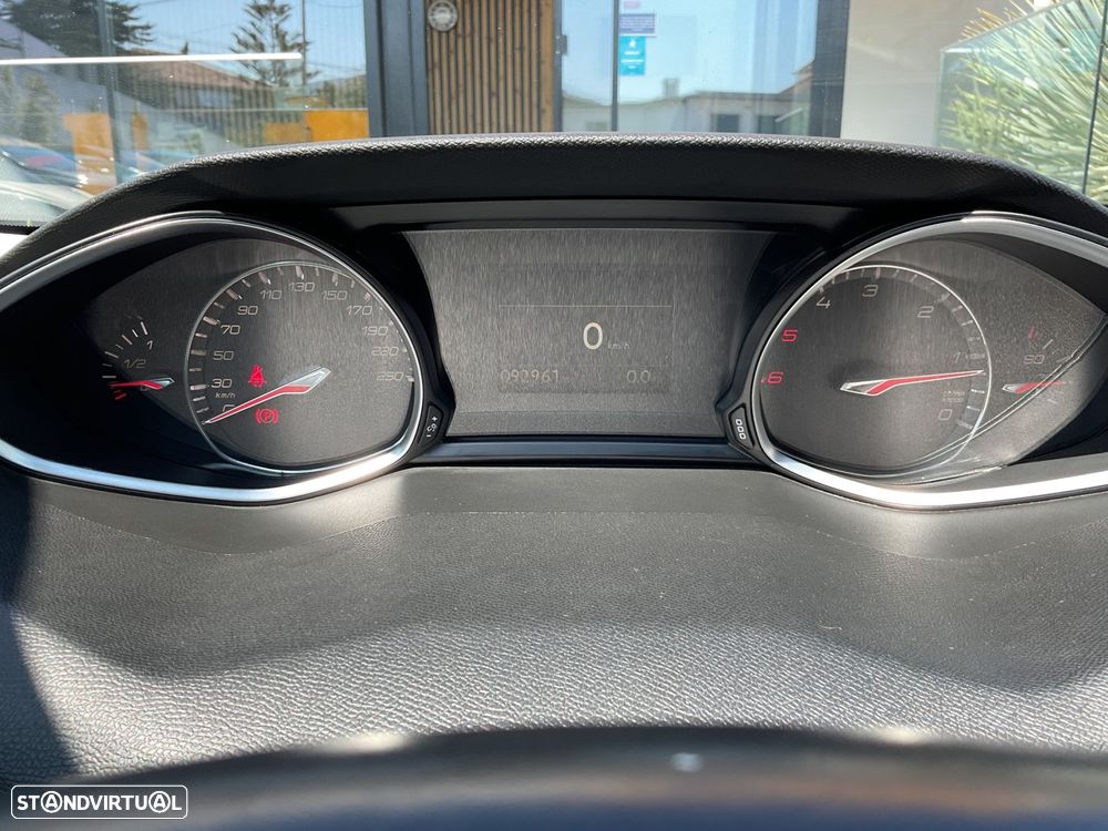 Peugeot 308 1.5 BlueHDi Style - 22