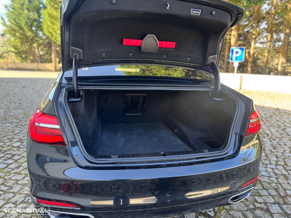 BMW 740 Ld xDrive Pack M - 18