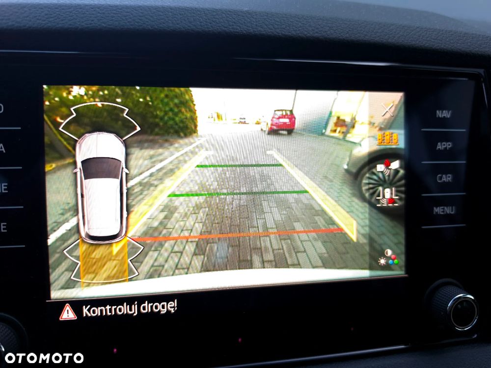 Skoda Karoq 1.5 TSI ACT Sportline DSG - 30
