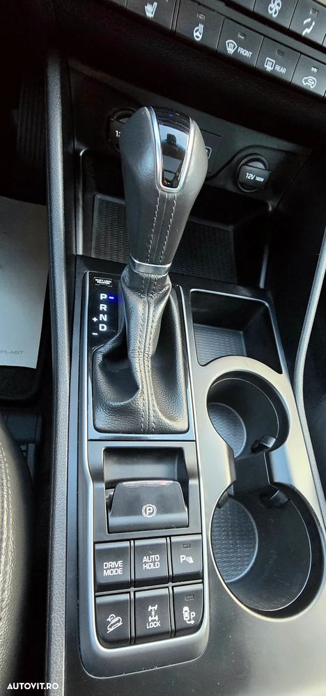 Hyundai Tucson 2.0 CRDI 4WD 6AT Luxury Pack+ - 37