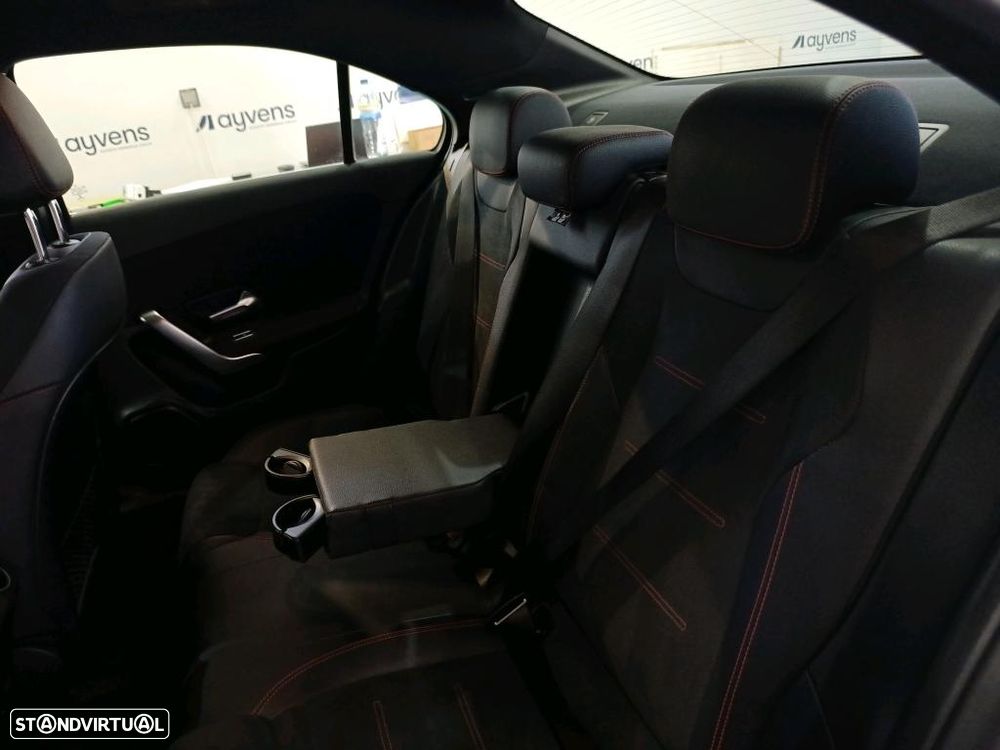 Mercedes-Benz A 250 e AMG Line - 9