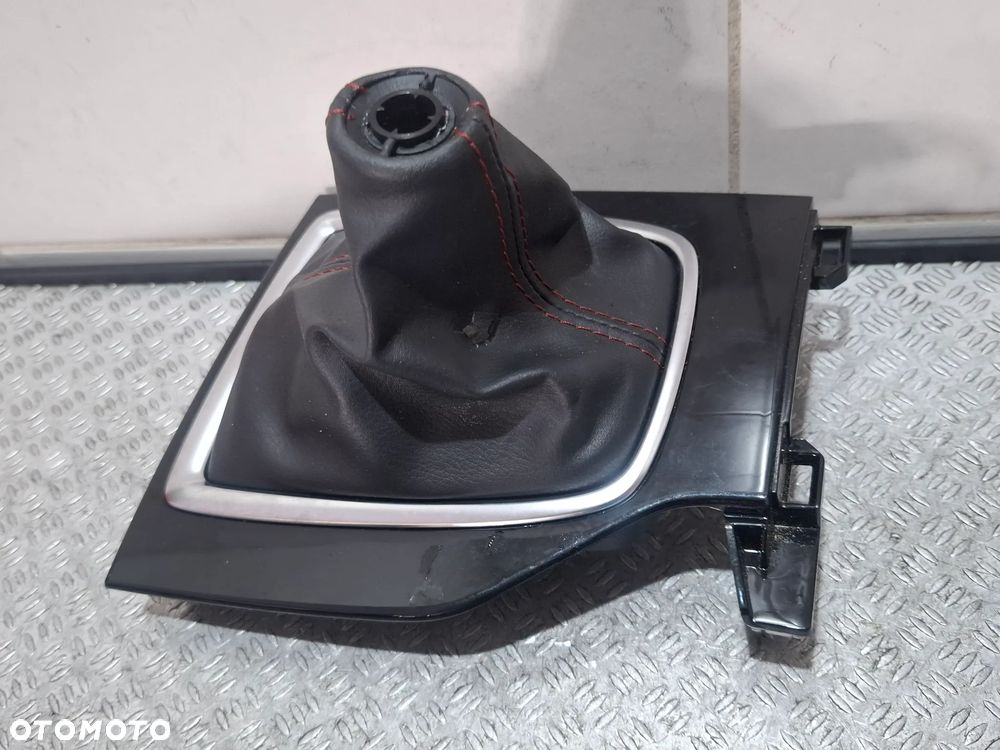 Gałka zmiany biegów dekor Mazda III 2015 rok  nr BHN364341 - 3