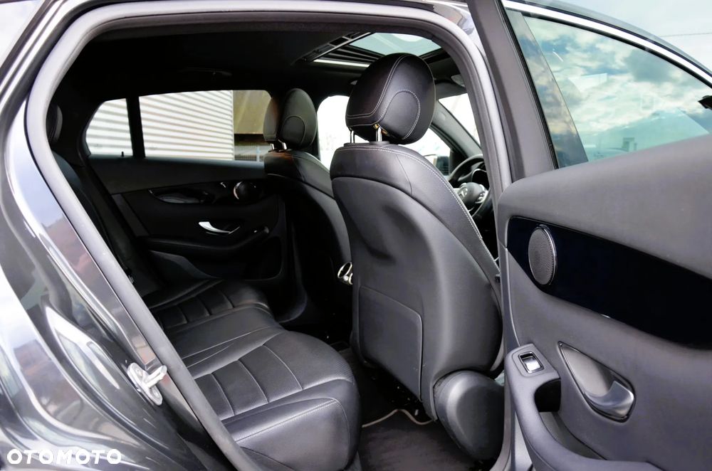 Mercedes-Benz GLC - 15