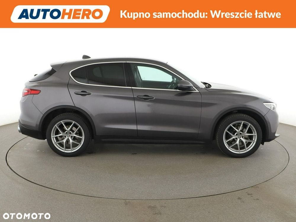 Alfa Romeo Stelvio 2.0 Turbo 16V AT8-Q4 First Edition - 10