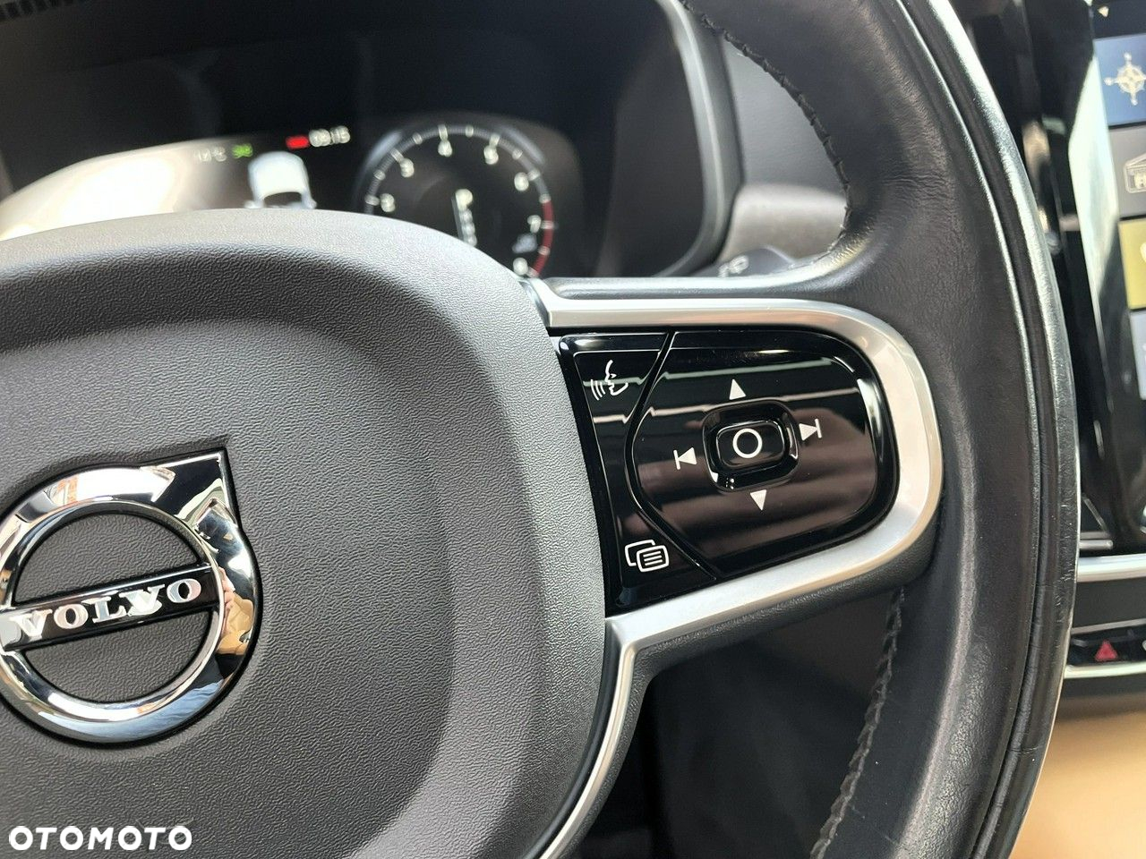 Volvo V90 Cross Country T6 AWD - 16