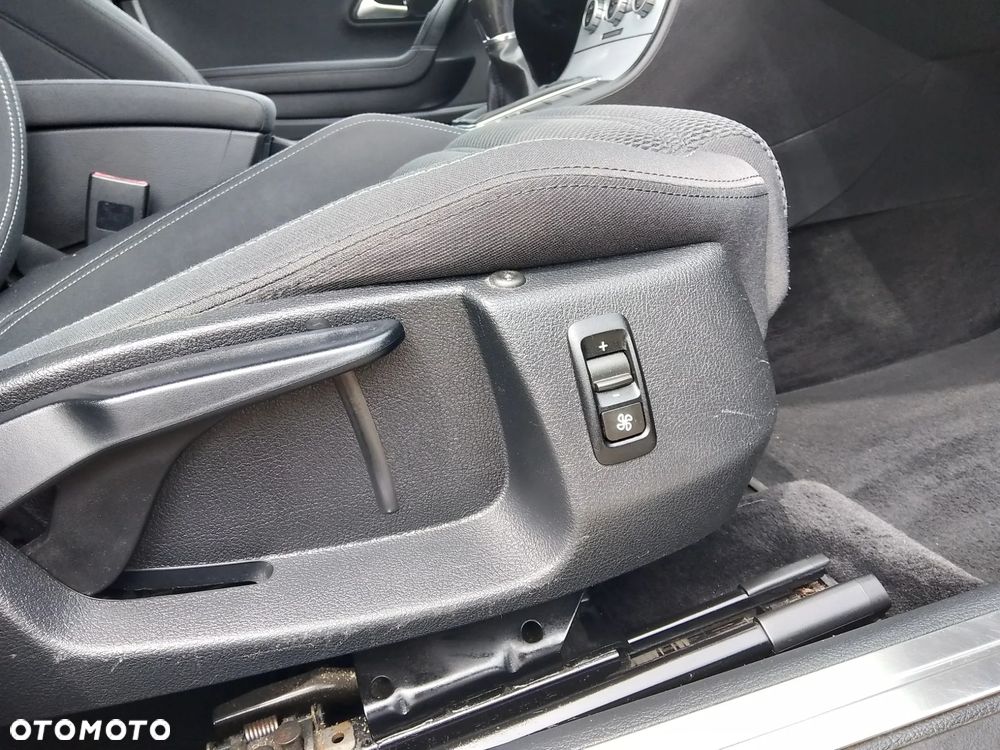Volkswagen Passat CC 2.0 TDI BlueMotion Technology - 14