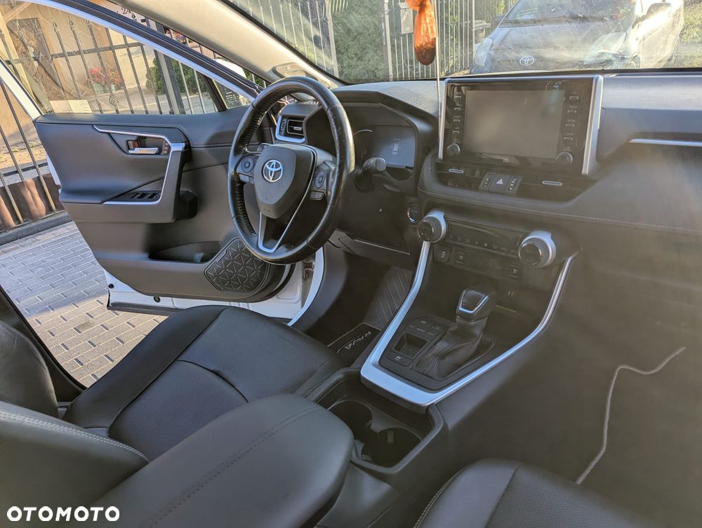 Toyota RAV4 - 9