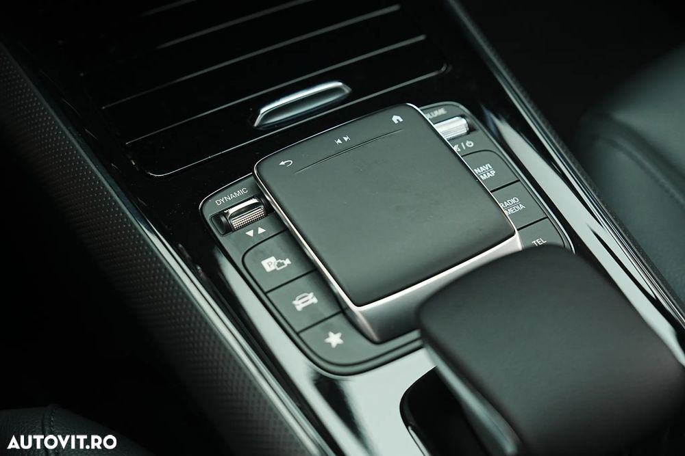 Mercedes-Benz GLB 200 d 4MATIC 8G-DCT Progressive - 35