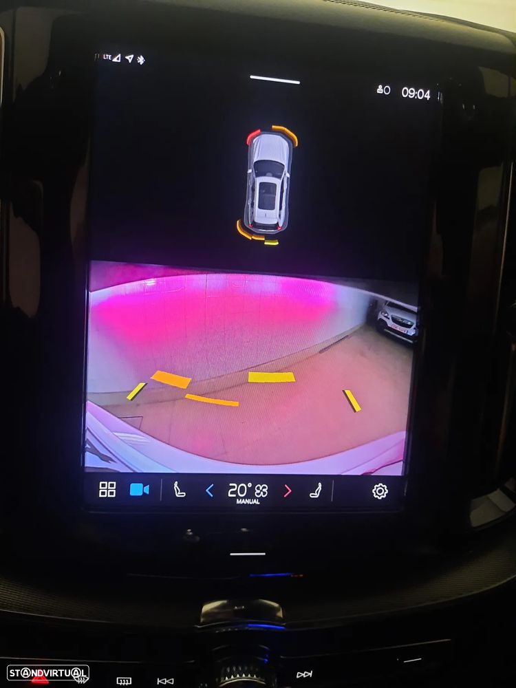 Volvo XC 60 2.0 B5 R-Design AWD - 16