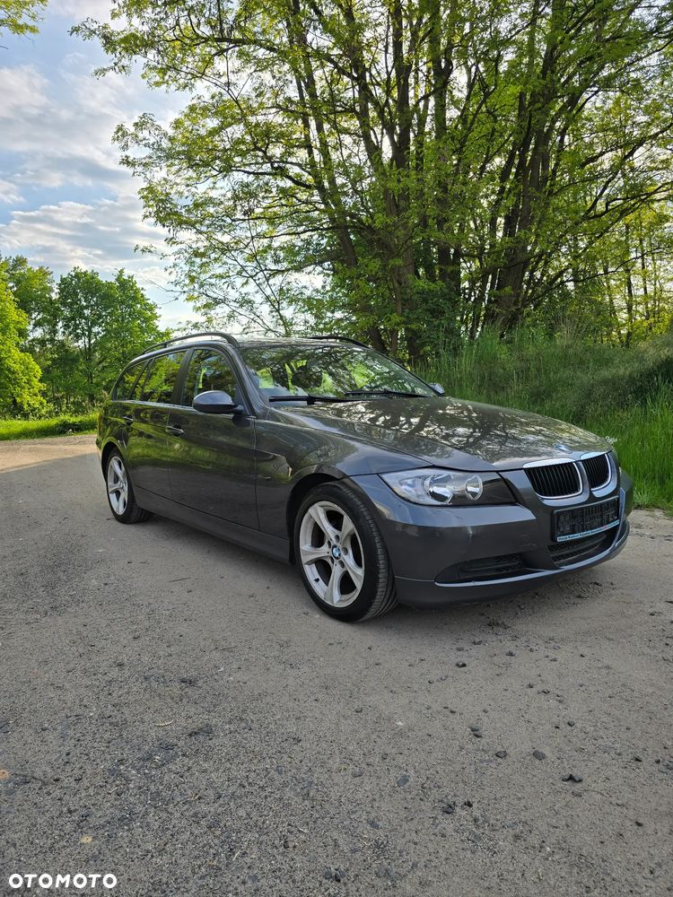 BMW Seria 3 320d DPF - 3