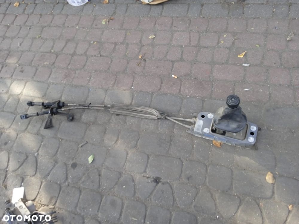 WYBIERAK Z LINKAMI VW CADDY TOURAN 04-15 1T0711049AD - 1