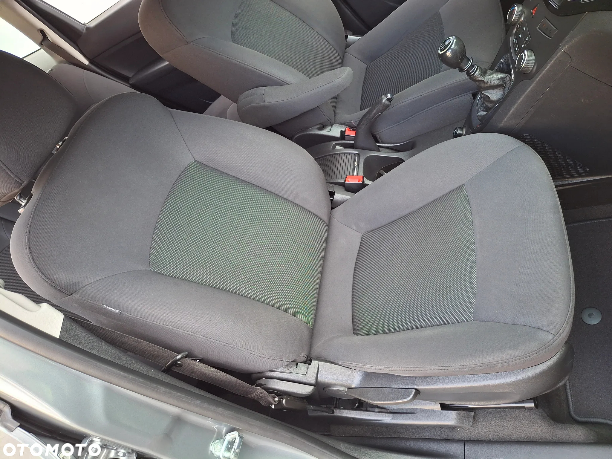 Chevrolet Orlando - 35