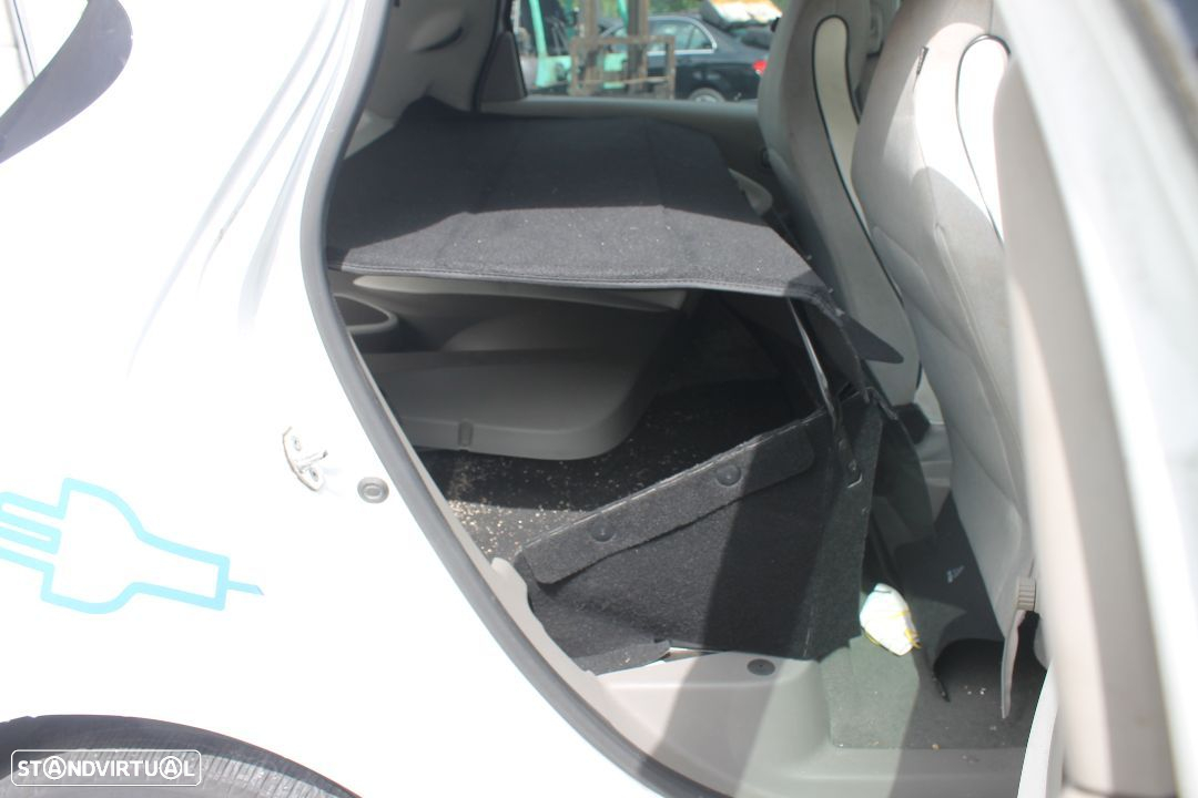 Renault Zoe de 2017 (eletrico) - 11