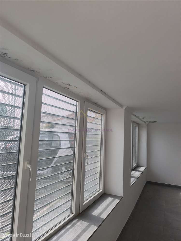 Armazém Versátil com 220 m2 em Campolide – Excelente Logística e Acess - Grande imagem: 5/20