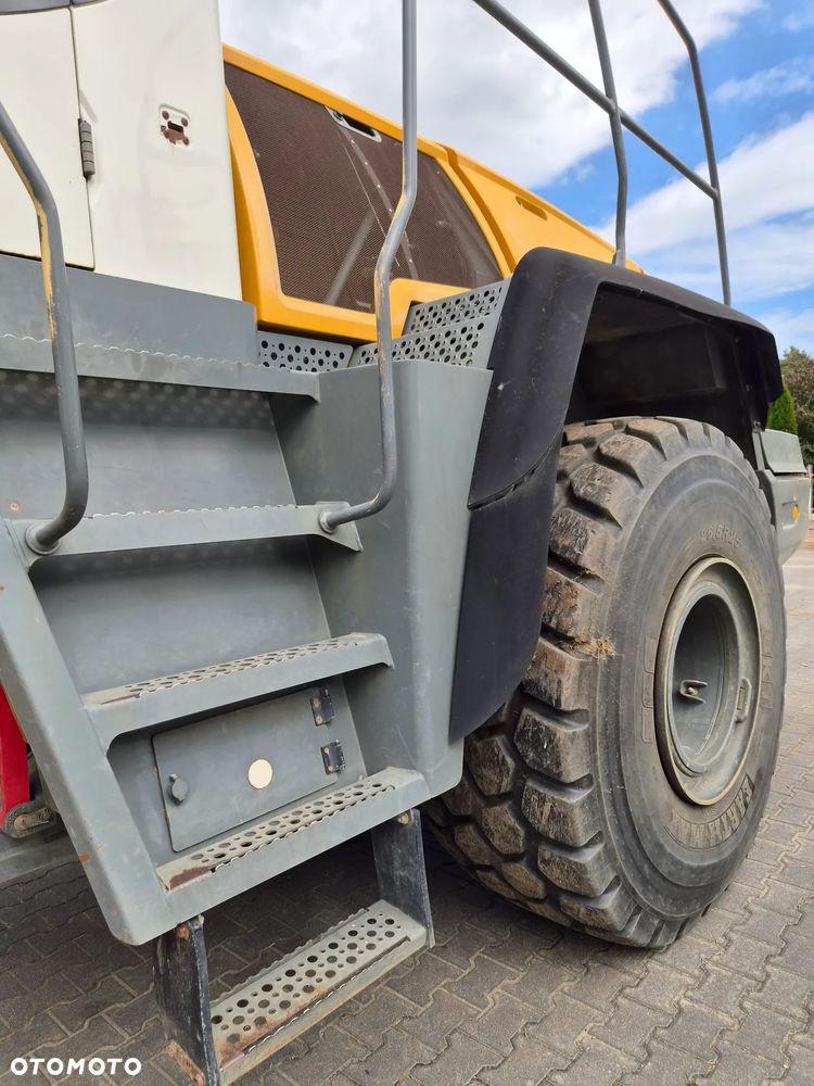 Liebherr L566 566 - 16