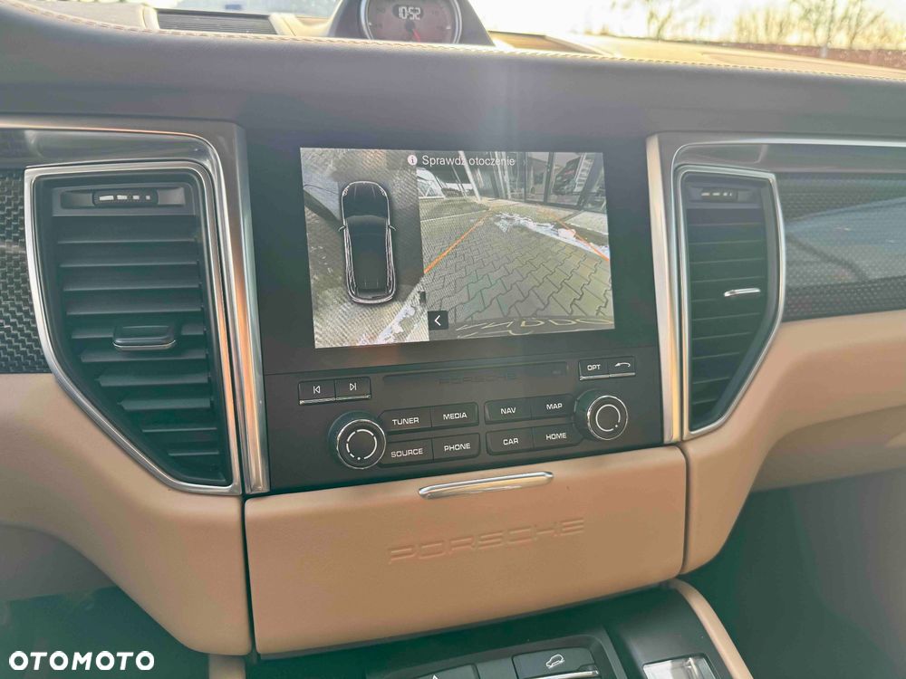 Porsche Macan - 25