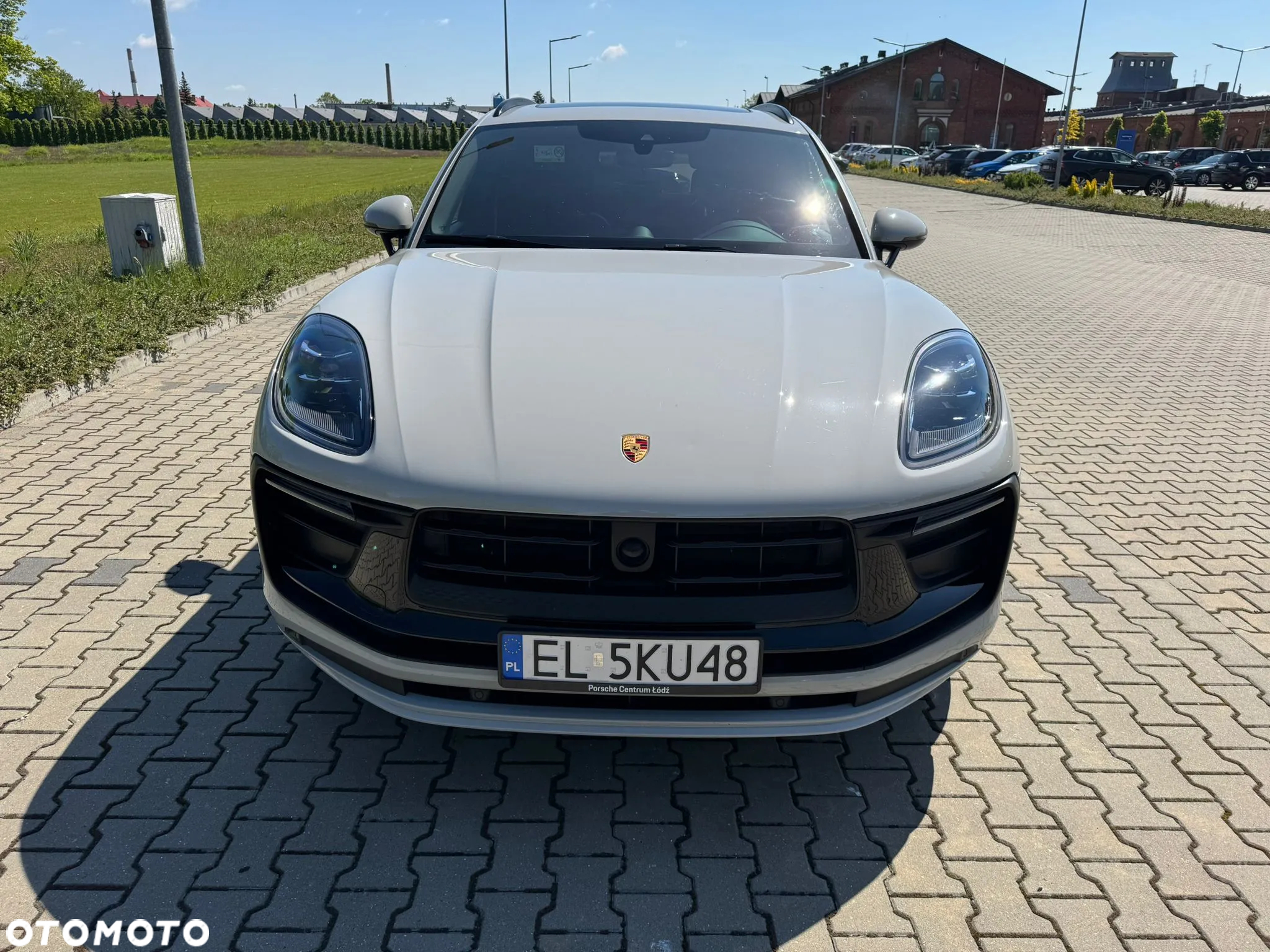 Porsche Macan T - 12